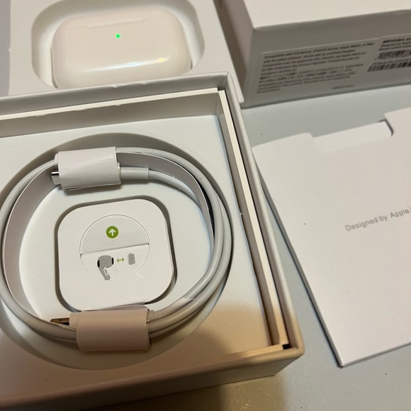 Apple airpod pros - Picture 2 of 3
